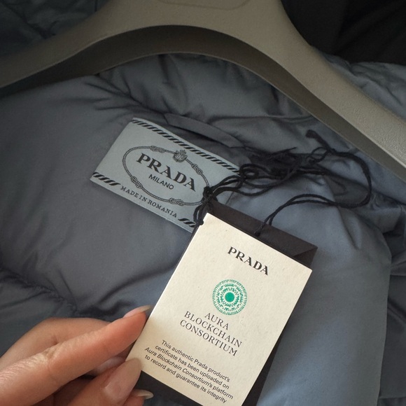 Prada Black Cropped Puffer Jacket - Picture 2 of 9